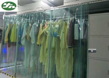 Fogonero antiestático del gabinete de la ropa del sitio limpio de la vertical de la cortina para la industria electrónica